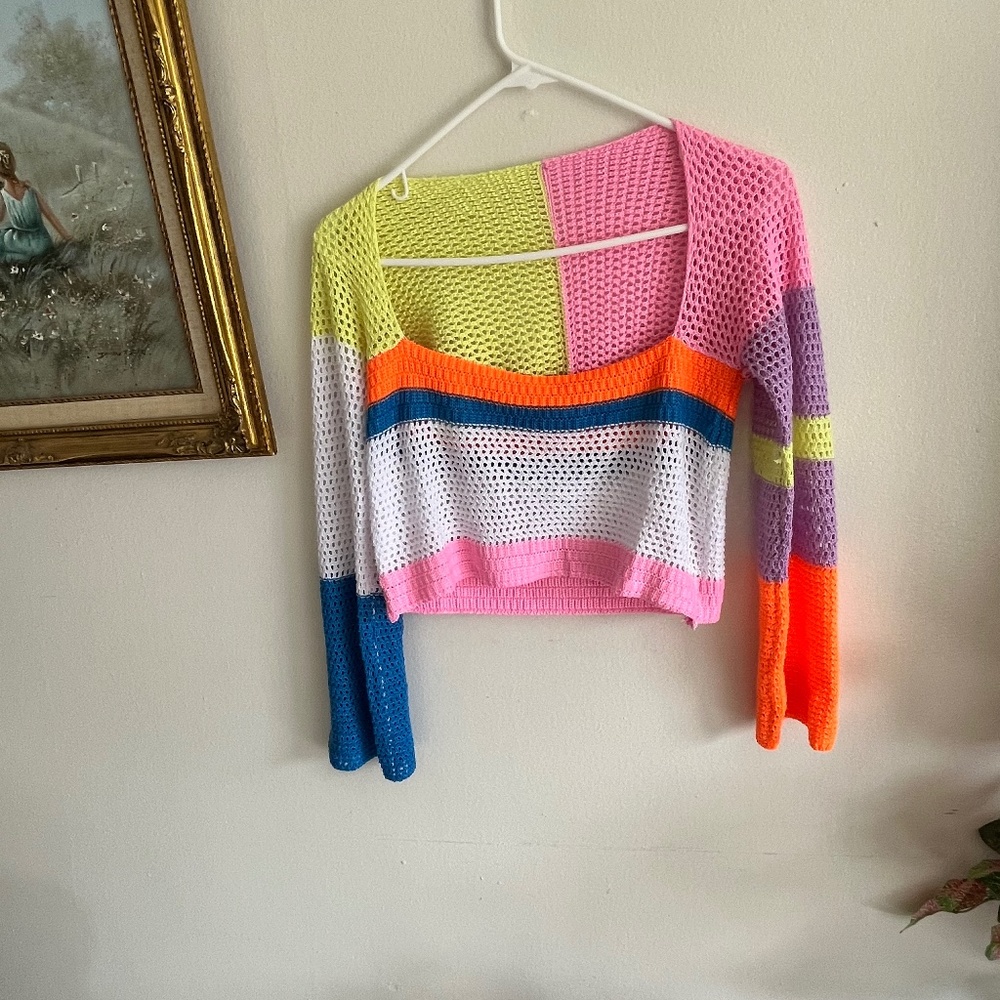 Colourful crop top